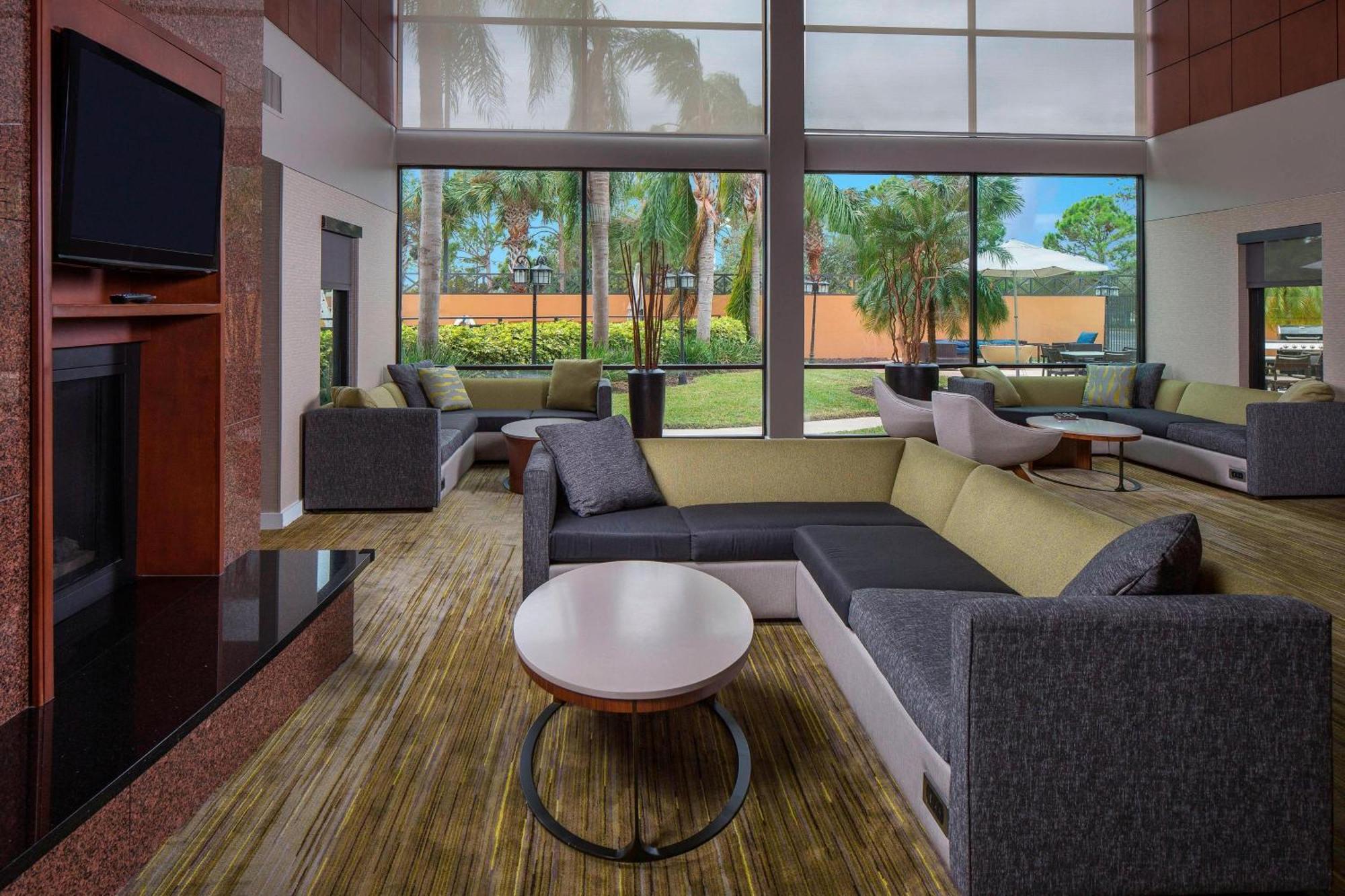 Courtyard By Marriott Daytona Beach Speedway/Airport Екстер'єр фото