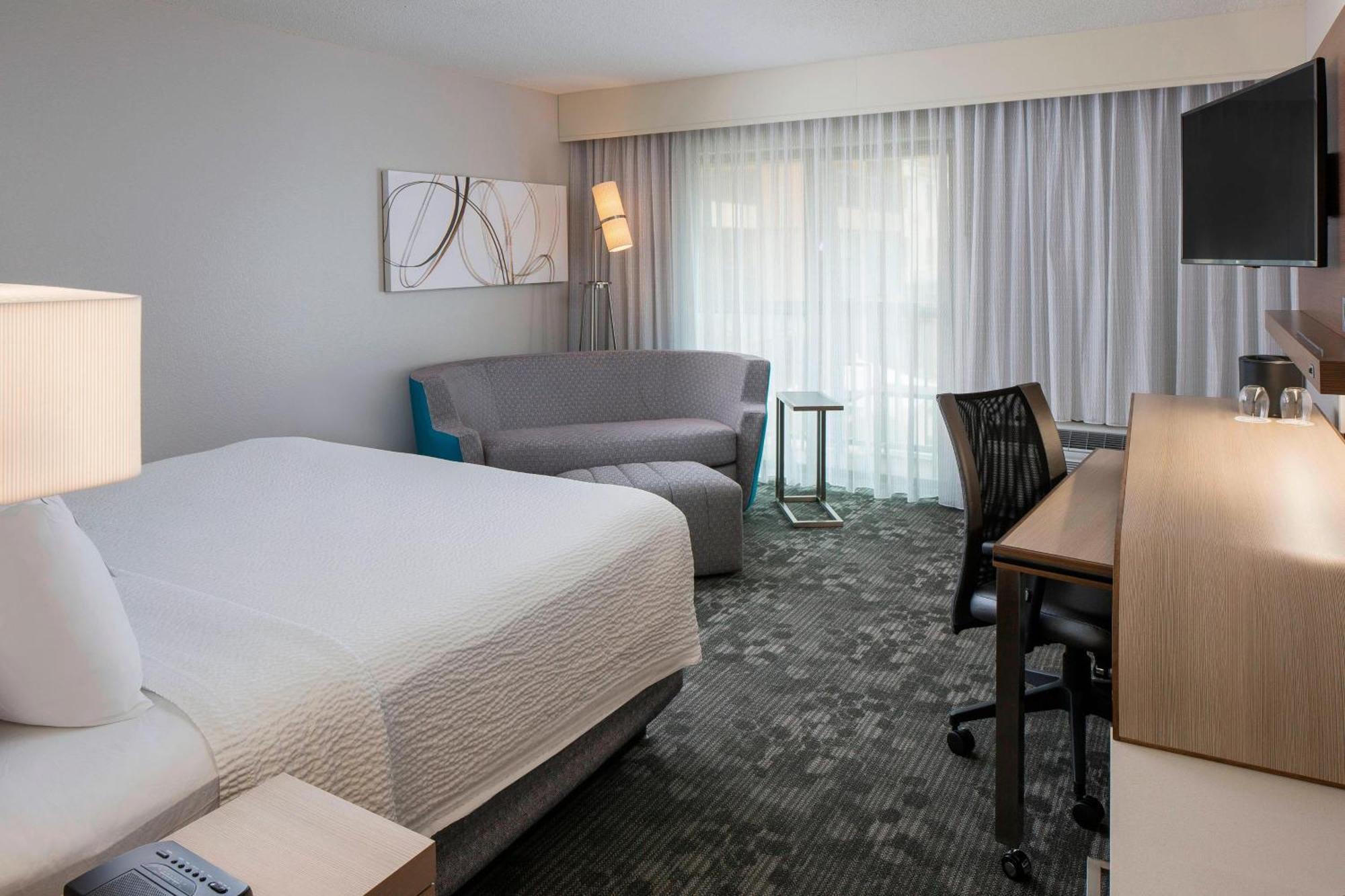 Courtyard By Marriott Daytona Beach Speedway/Airport Екстер'єр фото